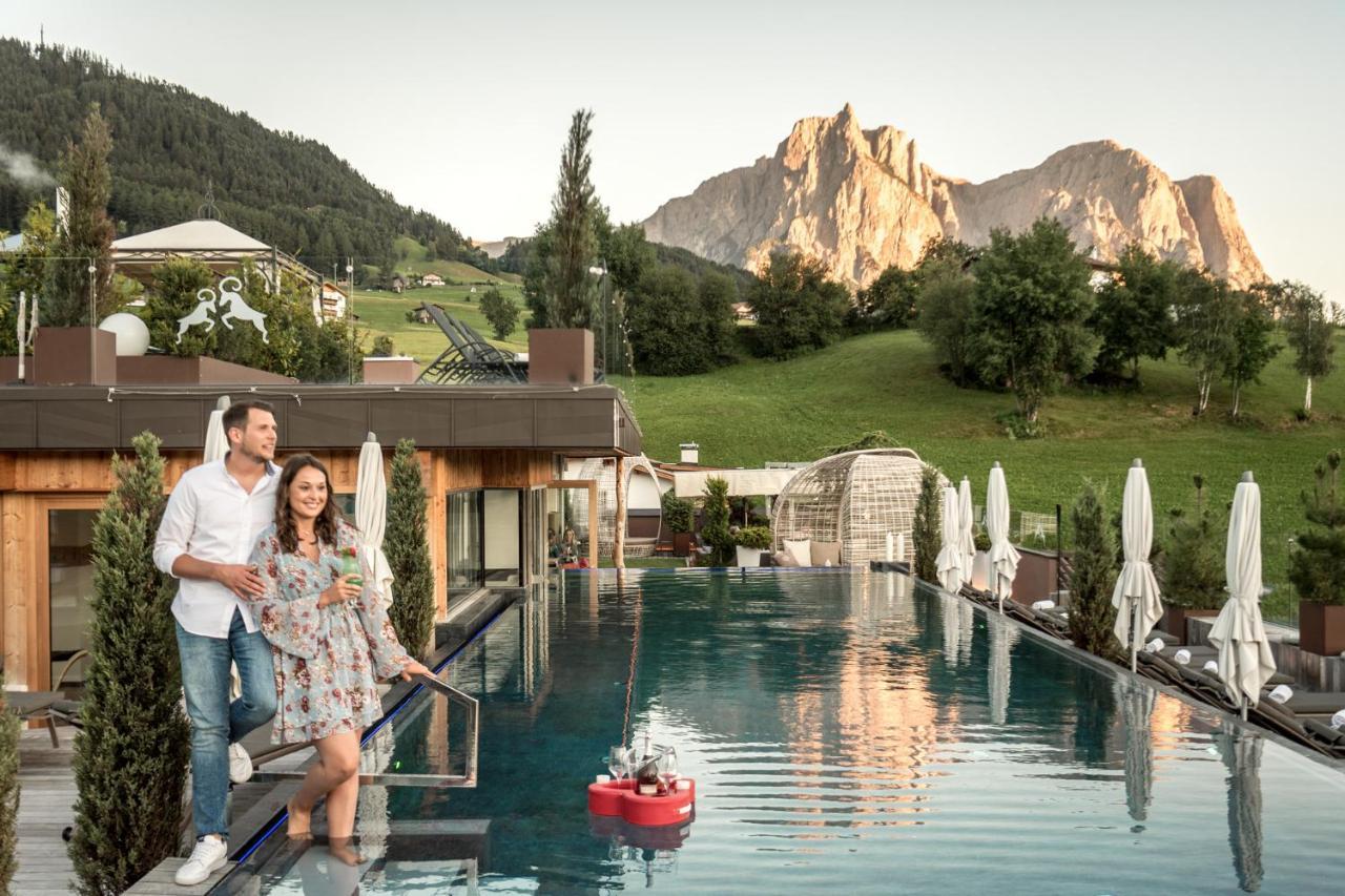 ABINEA Dolomiti Romantic SPA Hotel Castelrotto Esterno foto