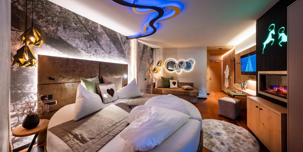 ABINEA Dolomiti Romantic SPA Hotel Castelrotto Esterno foto