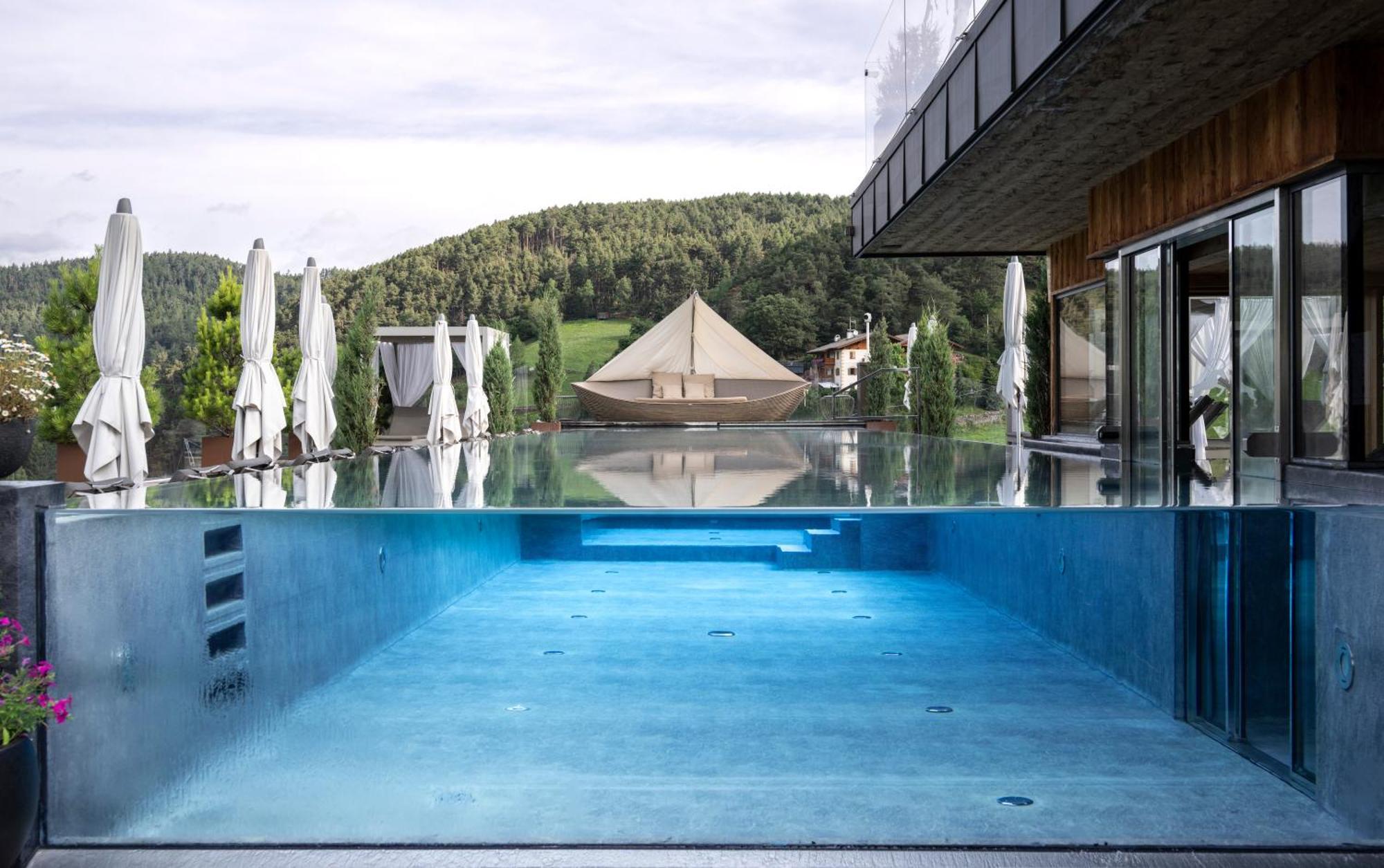 ABINEA Dolomiti Romantic SPA Hotel Castelrotto Esterno foto