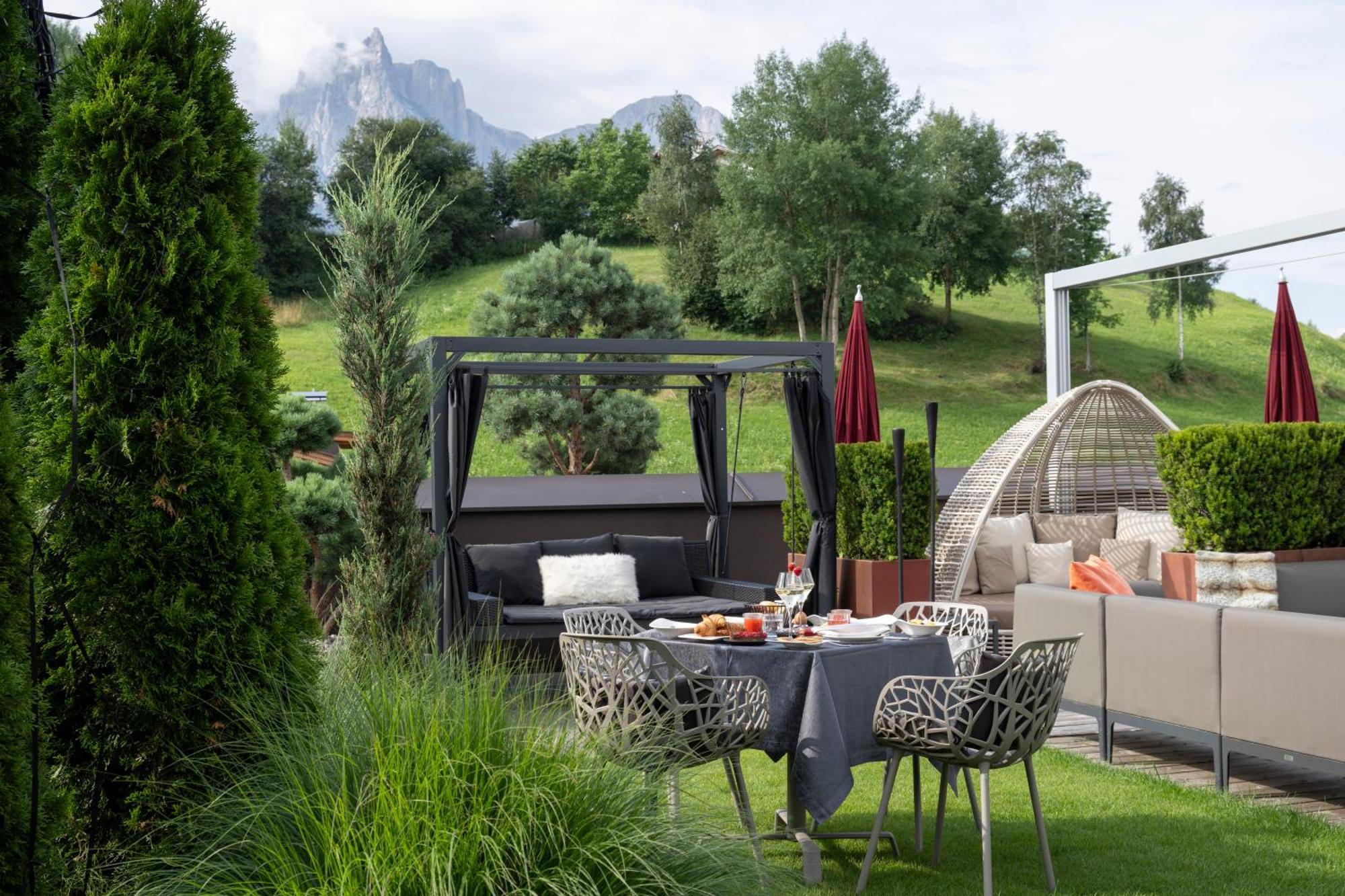 ABINEA Dolomiti Romantic SPA Hotel Castelrotto Esterno foto