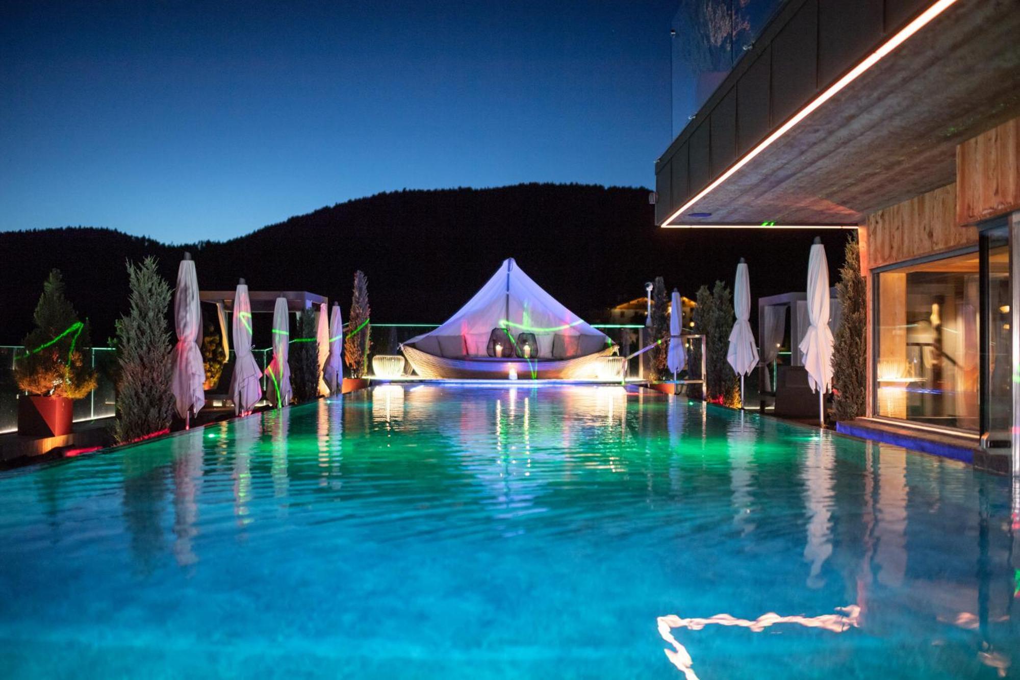 ABINEA Dolomiti Romantic SPA Hotel Castelrotto Esterno foto