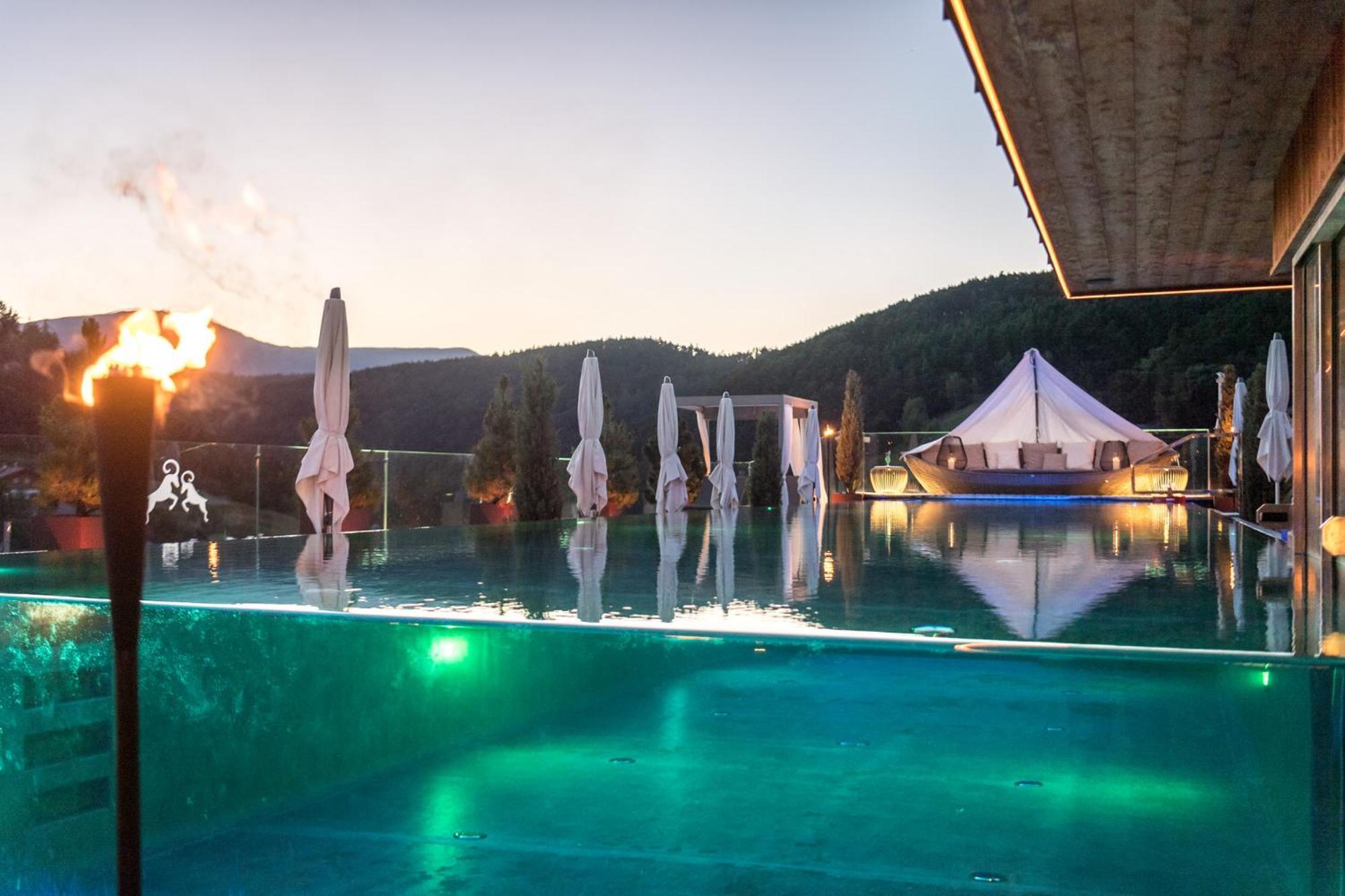 ABINEA Dolomiti Romantic SPA Hotel Castelrotto Esterno foto